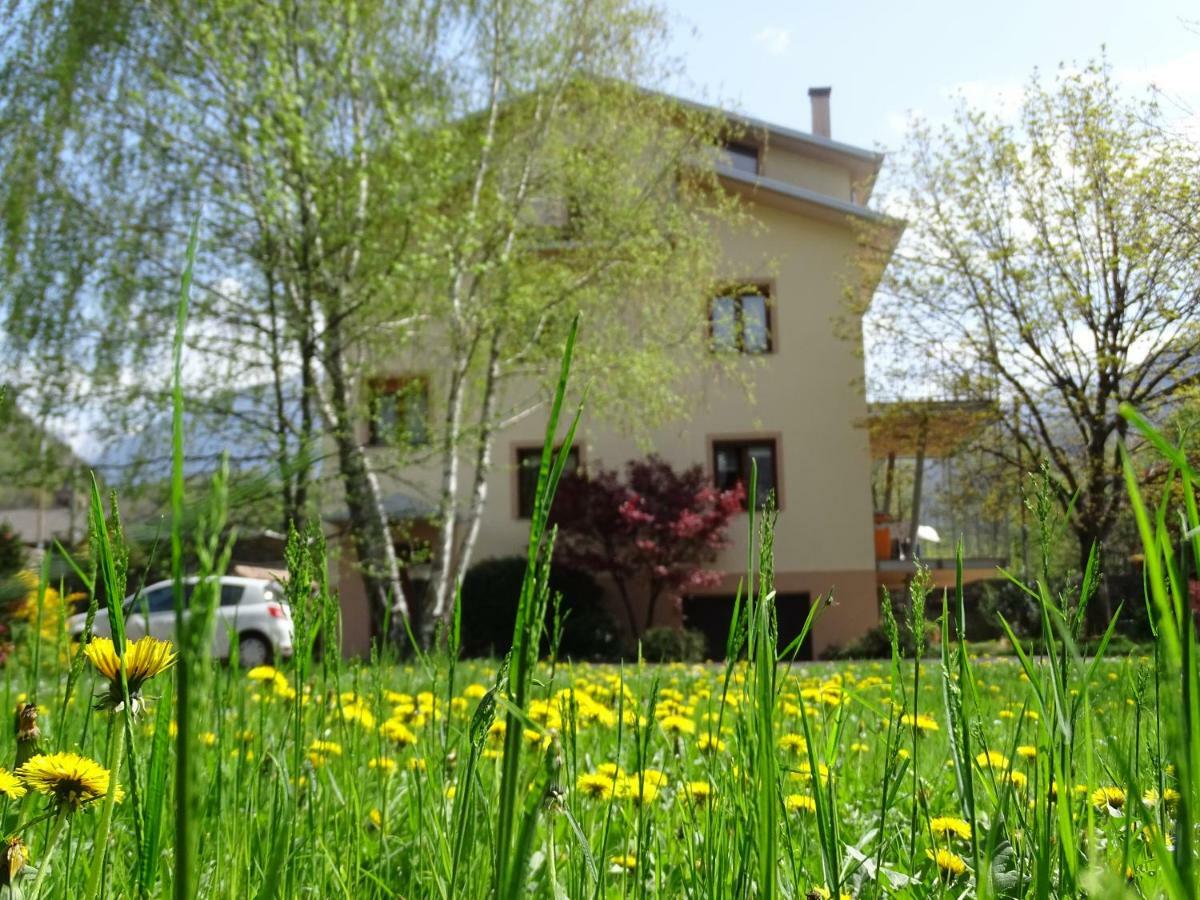 Bed and Breakfast La Casa Di Clara Esine Exterior foto